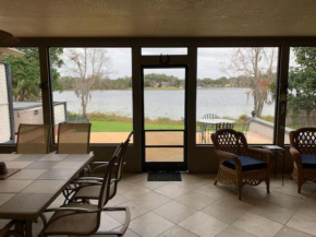 Lakefront Home Where You Can Retreat and Relax